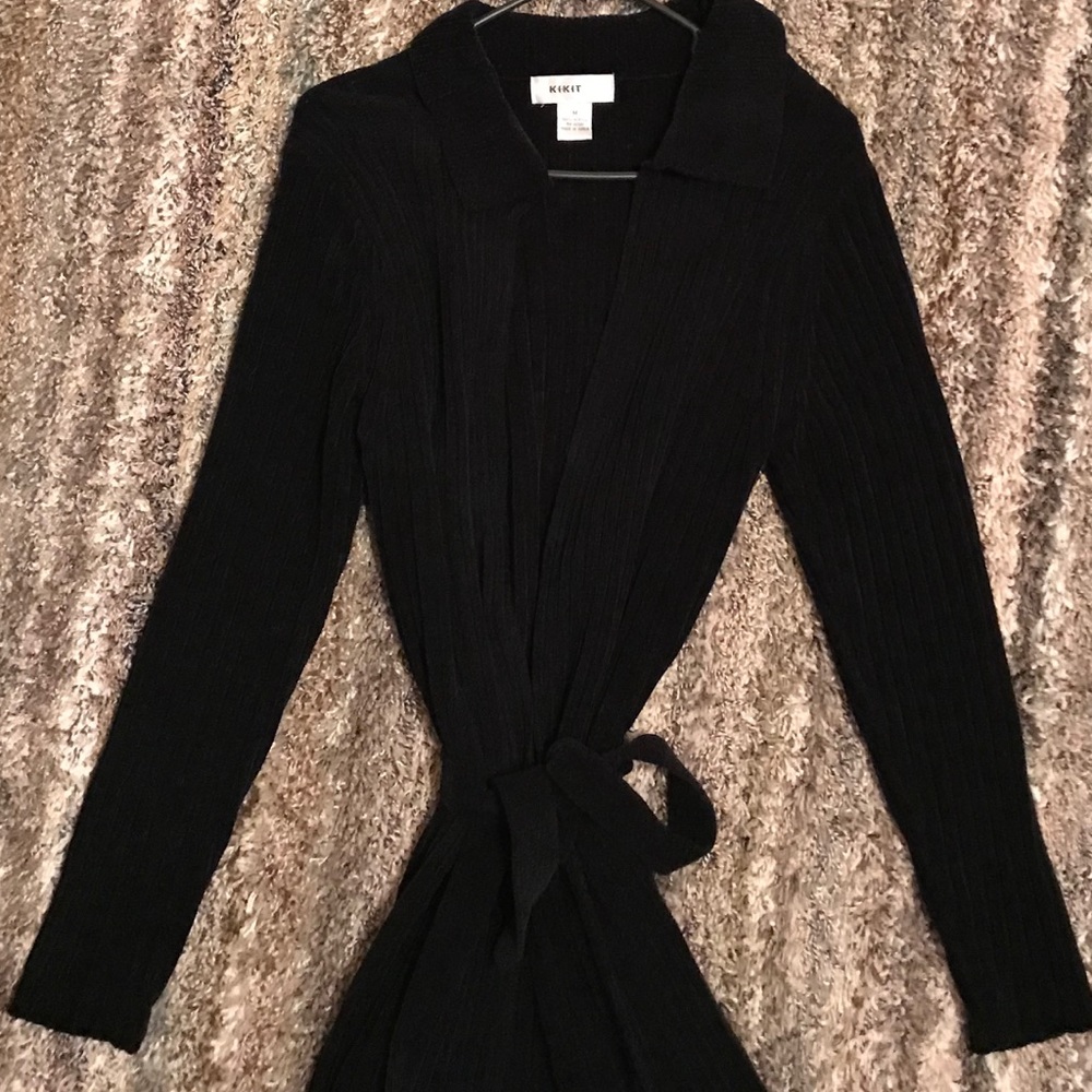 Ladies long black sweater with tie